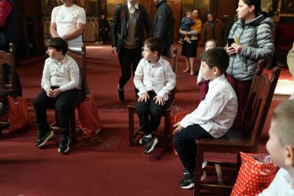 Rânduiala spălării picioarelor la Catedrala Arhiepiscopală din Galaţi – fotografia 37
