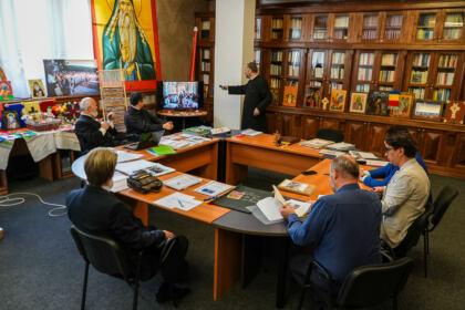 Etapa eparhială a Concursului National Catehetic „Mărturisirea jertfelnică a dreptei credinţe – moştenirea unui secol de Patriarhat pentru copii şi tineri“ – fotografia 44
