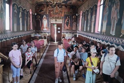Excursie pentru 18 copii din Parohia brăileană „Sf. Ioan Botezătorul“ – fotografia 7