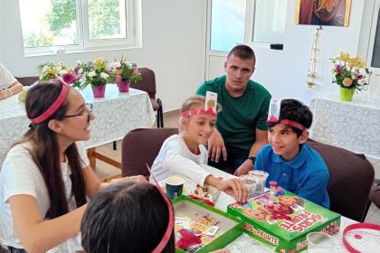 Activităţi creative şi recreative pentru copii, în Parohia Viziru – fotografia 13
