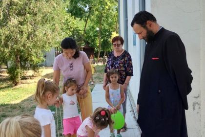 Activităţi de vară pentru copiii din Arhiepiscopia Dunării de Jos – fotografia 2
