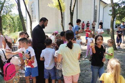 Activităţi de vară pentru copiii din Arhiepiscopia Dunării de Jos – fotografia 15