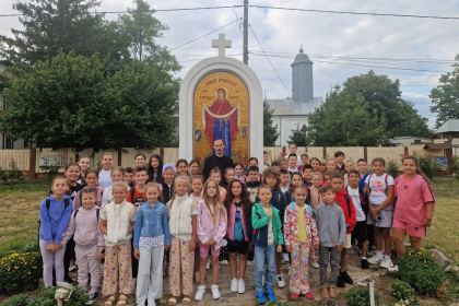 Excursie la Bucureşti pentru 50 de copii din parohia Ianca I – fotografia 1