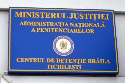 Activităţi liturgice, cultural-educaţionale şi social-filantropice la Penitenciarul Tichileşti – fotografia 1