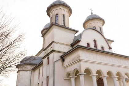 Daruri pentru familiile nevoiaşe şi bătrânii bolnavi – fotografia 1