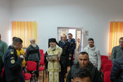 Rugăciune şi binecuvântare la Penitenciarul Brăila – fotografia 7