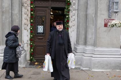 Ajutoare oferite persoanelor vârstnice de către Parohia „Sf. Nicolae“ din Brăila – fotografia 10