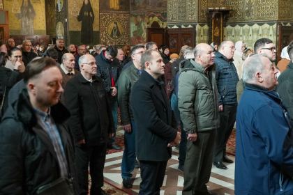 Slujire arhierească şi Concert de colinde la Catedrala arhiepiscopală din Galaţi – fotografia 17