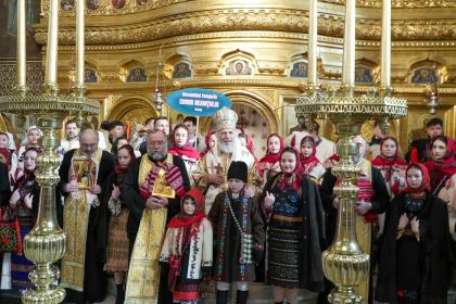 Slujire arhierească şi Concert de colinde la Catedrala arhiepiscopală din Galaţi – fotografia 24