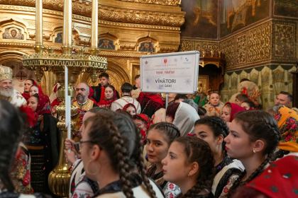 Slujire arhierească şi Concert de colinde la Catedrala arhiepiscopală din Galaţi – fotografia 31