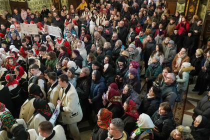 Slujire arhierească şi Concert de colinde la Catedrala arhiepiscopală din Galaţi – fotografia 39