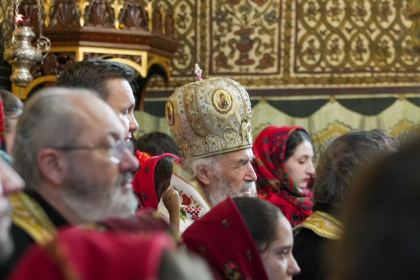 Slujire arhierească şi Concert de colinde la Catedrala arhiepiscopală din Galaţi – fotografia 46