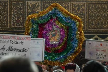 Slujire arhierească şi Concert de colinde la Catedrala arhiepiscopală din Galaţi – fotografia 48
