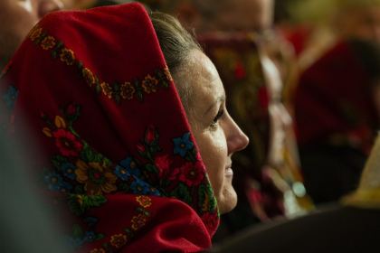 Slujire arhierească şi Concert de colinde la Catedrala arhiepiscopală din Galaţi – fotografia 49