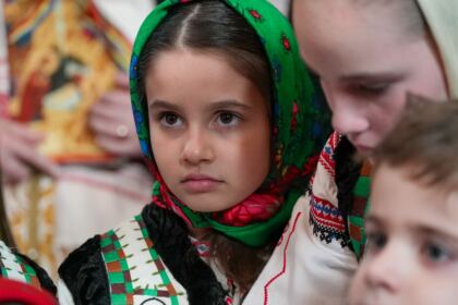 Slujire arhierească şi Concert de colinde la Catedrala arhiepiscopală din Galaţi – fotografia 54