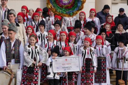 Slujire arhierească şi Concert de colinde la Catedrala arhiepiscopală din Galaţi – fotografia 63