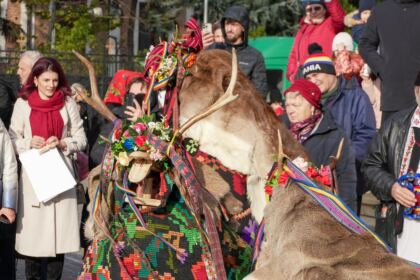 Slujire arhierească şi Concert de colinde la Catedrala arhiepiscopală din Galaţi – fotografia 69