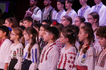Serbarea tradiţională de Crăciun a Seminarului Teologic „Sfântul Andrei“ din Galaţi – fotografia 30
