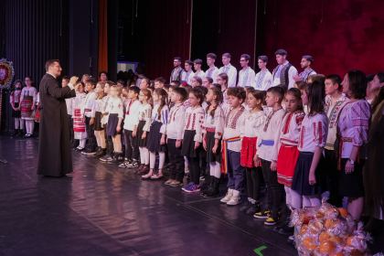 Serbarea tradiţională de Crăciun a Seminarului Teologic „Sfântul Andrei“ din Galaţi – fotografia 31