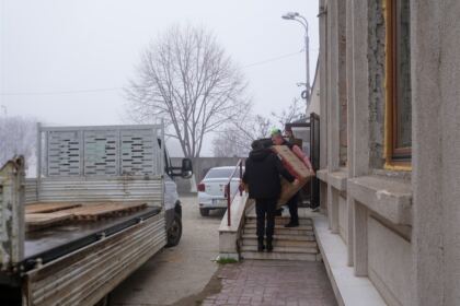 O nouă acţiune filantropică pentru semenii nevoiaşi, la Galaţi – fotografia 11