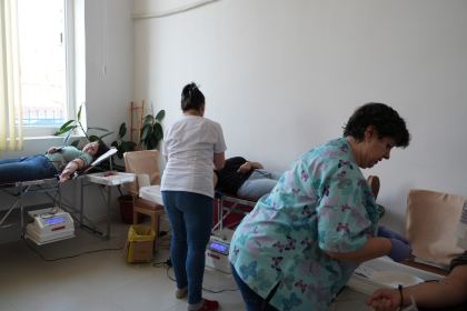 Acţiune de donare de sânge a preoţilor, tinerilor şi credincioşilor din Tecuci – fotografia 43
