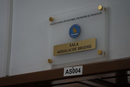 Simpozion studenţesc dedicat Sfinţilor Trei Ierarhi, la Galaţi – fotografia 2