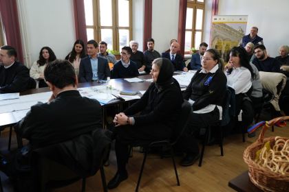Simpozion studenţesc dedicat Sfinţilor Trei Ierarhi, la Galaţi – fotografia 6