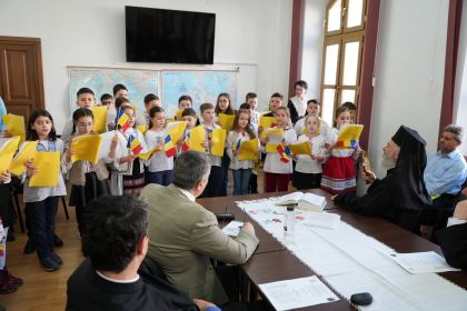 Simpozion studenţesc dedicat Sfinţilor Trei Ierarhi, la Galaţi – fotografia 8