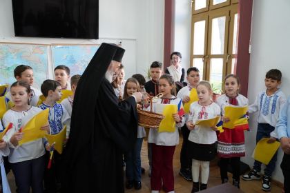 Simpozion studenţesc dedicat Sfinţilor Trei Ierarhi, la Galaţi – fotografia 13