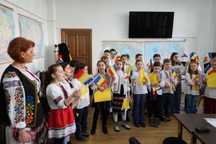 Simpozion studenţesc dedicat Sfinţilor Trei Ierarhi, la Galaţi – fotografia 23