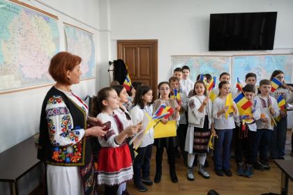 Simpozion studenţesc dedicat Sfinţilor Trei Ierarhi, la Galaţi – fotografia 24