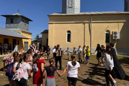 Activităţi de vară pentru copiii din Parohiile Ciocile şi Chichineţu – fotografia 11