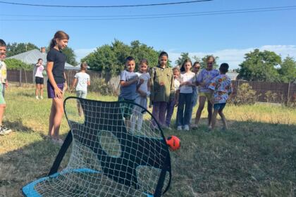 Bucuria vacanţei pentru copiii din Parohiile Berteştii de Jos şi de Sus – fotografia 8
