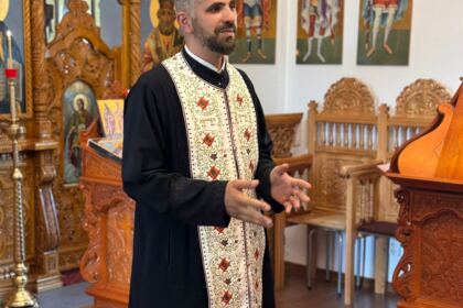 Bucuria vacanței trăită în curtea bisericii de la țară! – fotografia 3