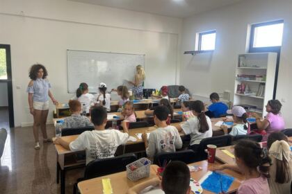 „Vacanţa din pridvorul Bisericii“ în Parohia gălăţeană „Sf. Împăraţi“ – fotografia 8