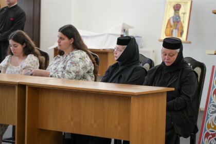 Examene de absolvire pentru studenţii şi masteranzii Facultăţii de Istorie, Filosofie şi Teologie din Galaţi – fotografia 13