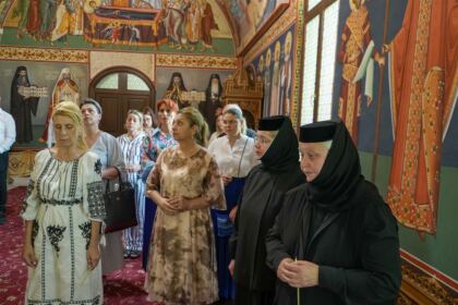Examene de absolvire pentru studenţii şi masteranzii Facultăţii de Istorie, Filosofie şi Teologie din Galaţi – fotografia 22