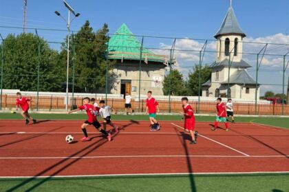 Activități recreative pentru copiii din localităţile Nămoloasa și Umbrărești – fotografia 3