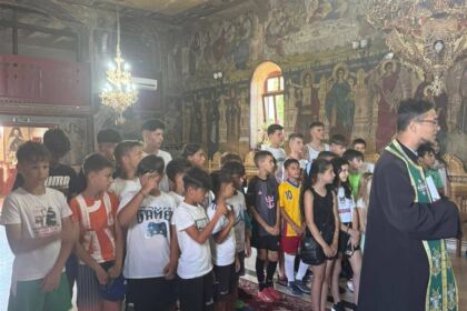 Activități recreative pentru copiii din localităţile Nămoloasa și Umbrărești – fotografia 5