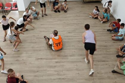 Activităţi de vară pentru copiii din parohiile Rădeşti şi Cruceanu – fotografia 3