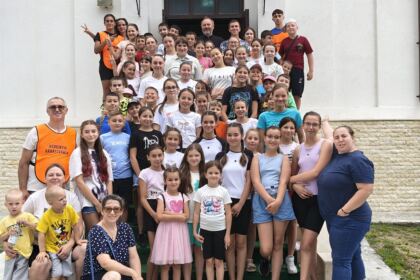 Activităţi de vară pentru copiii din parohiile Rădeşti şi Cruceanu – fotografia 6