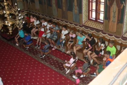 „Aripi pentru suflet” – o tabără cu rugăciune, joacă și binecuvântare la Rădești – fotografia 35