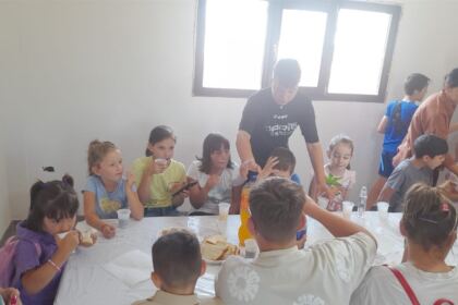 Club de pictură pentru copii la Parohia Buceşti – fotografia 1