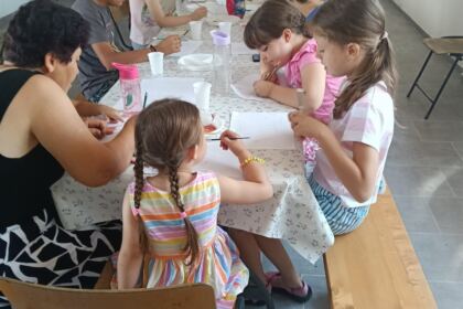 Club de pictură pentru copii la Parohia Buceşti – fotografia 3