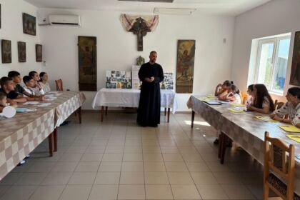 Sfântul Cuvios Dometie, prieten al copiilor din parohiile Scărlătești și Vultureni – fotografia 19
