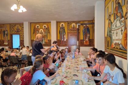 Activități de vacanță pentru 100 de copii, la Mănăstirea Toflea – fotografia 10