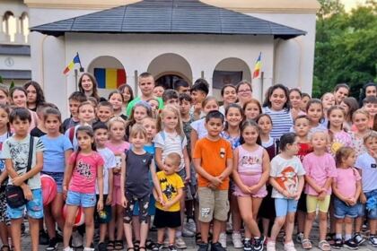 Activități de vacanță pentru 100 de copii, la Mănăstirea Toflea – fotografia 19