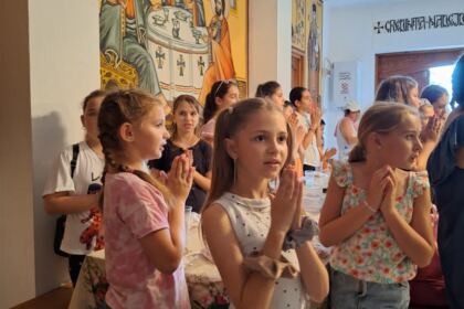 Activități de vacanță pentru 100 de copii, la Mănăstirea Toflea – fotografia 9