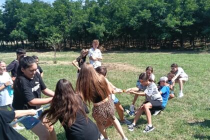 Activităţi de vară pentru copii, la Mănăstirea Cârlomăneşti – fotografia 22