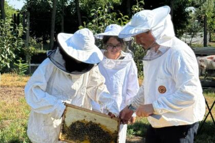 Bucurie şi filantropie în timp de vacanţă, în Parohia Zavoaia – fotografia 15